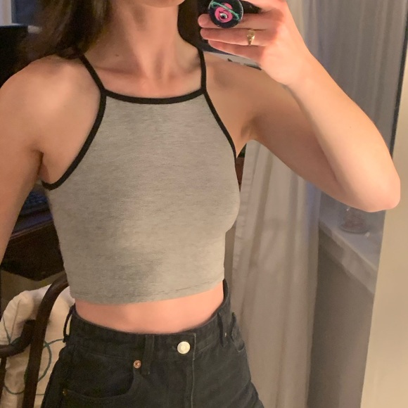Grey cropped tank - Picture 3 of 3